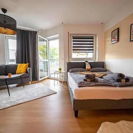 Full House Studios - Kornhauspremium Apartment - Balkon, Wifi Dessau-Rosslau Exterior photo